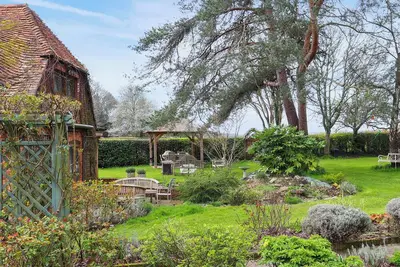 Image de 3 chambres à coucher à Tadley