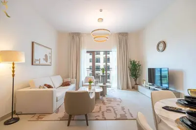 Stylish 2br w/ Balcony | Yas Golf Collection