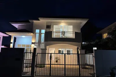 Mountain view 3 bed villa with pool completely renovated