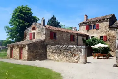 Image de Gîte « Du Château De Vindrac » avec piscine privée, Wi-Fi et climatisation