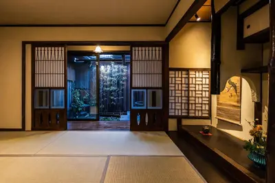 Image de A Path to a Kyoto Machiya with Shigaraki Open-Air Bath & Garden. 2bdr
