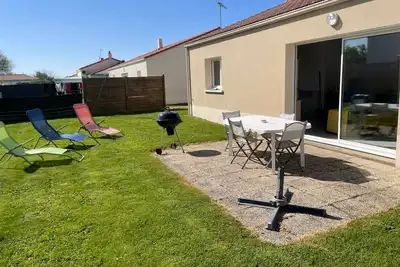 Image de Maison de vacances « Coeur vendéen - 16km du Puydufou » avec terrasse, jardin privés et Wi-Fi