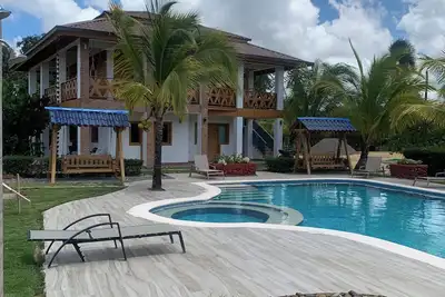 Image de Fabulous 8-bedroom villa with Ac in vibrant Higuey