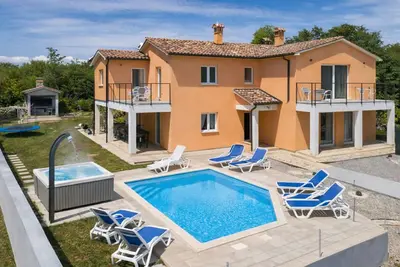 Villa Paola by Villas Guide