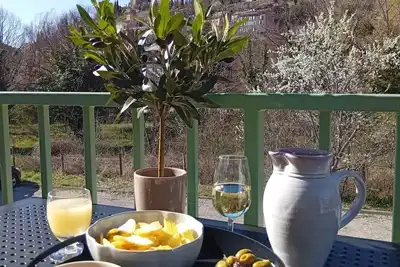 Image de T3 avec piscine chauffée & balcon vue village - à 300m  des thermes.