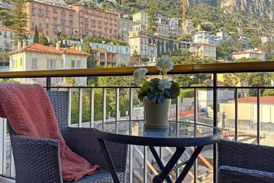 Image de Charming Apartment with Balcony & Mountain Views in Beaulieu-sur-Mer