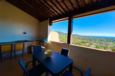 Image de Appartement avec vue mer sur le golfe de st tropez- climatisation - piscine - parking