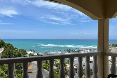 Image de Princess Heights beautiful ocean views 1 bedroom Penthouse Suite