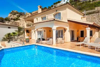 Image de Maison de vacances 'Ses Gavines à Cala Moragues' avec vue mer, Wi-Fi et climatisation