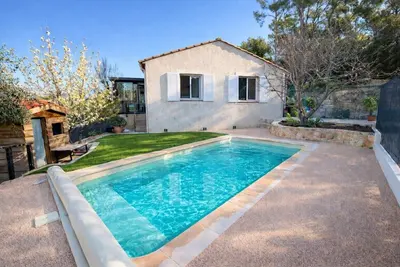 Image de Villa de 130 m² avec piscine et vue sur Draguignan