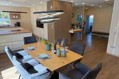 Image de Family-friendly vacation home in the Vulkaneifel with 2 bathrooms and dream kitchen