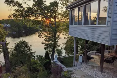 Image de Kraken Cove Waterfront Cottage w/ Sunset Views
