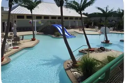 Image de 3-Bedroom Villa in charming Ocean View lazy river pool and fitness center