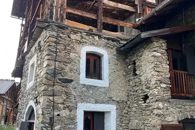 Image de Jolie maison ancienne à Saint-Véran, au coeur du village, grande terrasse