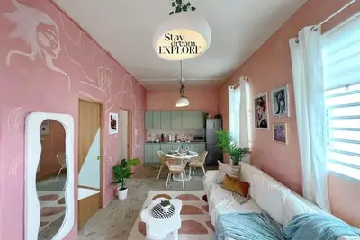 Image de Walk to Beach! 2br Stunning Home w Balcony+Parking