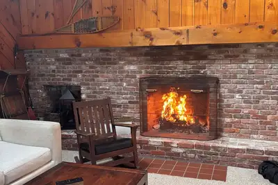 Image de Charming 4-bedroom condo in peaceful Bartlett for families conveniently located.