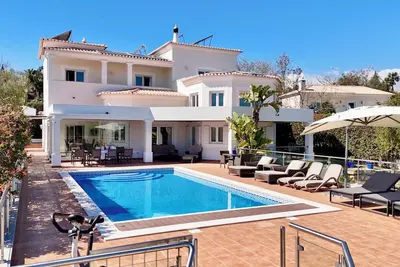 Image de Villa Luxo Vista Mar, Piscina, Jacuzzi – Luz