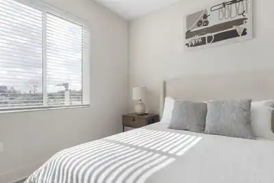 Image de Landing | Modern 2bd, Gym, Yoga Studio