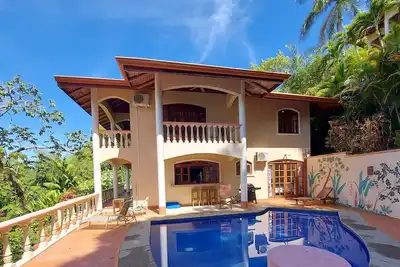 Image de WaveSong: Mountainside Villa with Ocean views & Pool