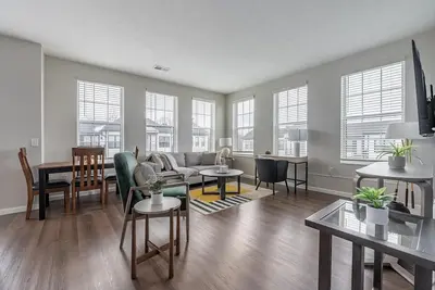 Image de Landing | Beautiful 2bd, Pool, Clubhouse