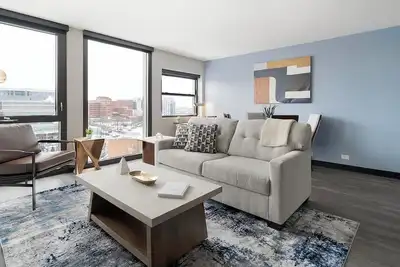 Image de Landing | Modern 2bd, Rooftop Lounge, Gym