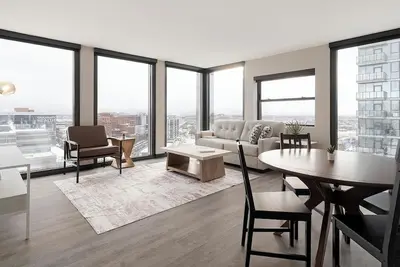 Image de Landing | Spectacular 2bd, Yoga Studio