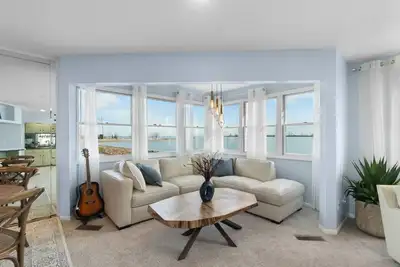 Image de Premium Waterfront Retreat w/ Views, Dock, Firepit