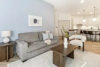 Landing | Chic 2bd, Pool, Yoga Studio