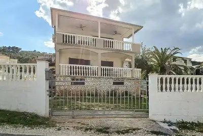 Image de Amazing apartment in Slatine with WiFi