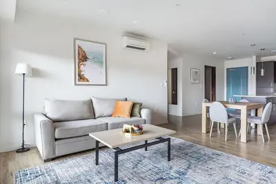 Image de Landing | Chic 2bd, Clubhouse, Pool