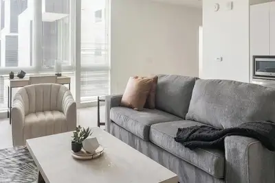 Image de Landing | Spectacular 2bd, Gym, Yoga Studio