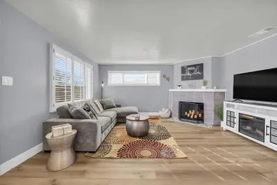 Image de Merry Melly, The Midtown Charmer! Close to Midtown, downtown, freeway, airport