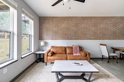 Image de Landing | Stunning 2bd, Pool, Gym