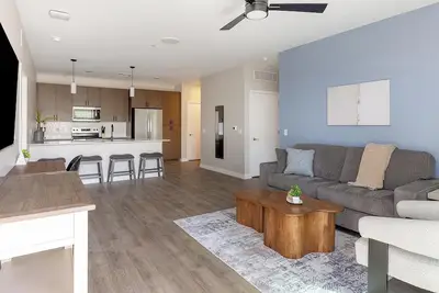 Image de Landing | Incredible 2bd, Gym, Pool