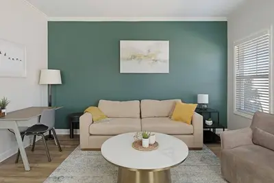 Image de Landing | Stunning 2bd, Clubhouse, Courtyard