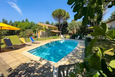 Image de La Pinede - Cinq Chambres Villa, Couchages 11