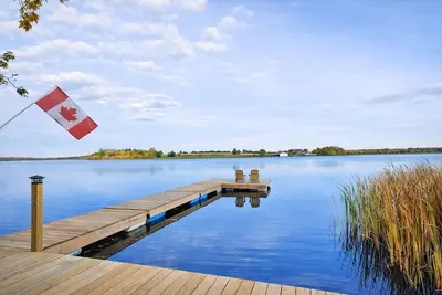 Image de Lake Scugog Waterfront Escape with Bbq, Canoes and Kayaks