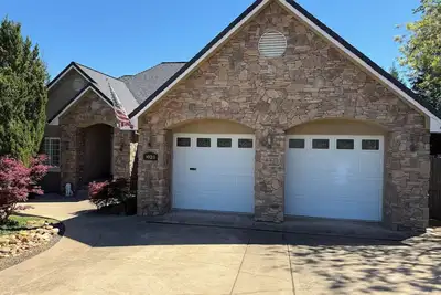 Image de Home With A View, Beautiful 3 Bedroom 4 Bath, Each Bedroom with Private Bath