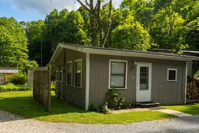 Image de Cozy 1-bedroom cottage in tranquil Topton with Ac