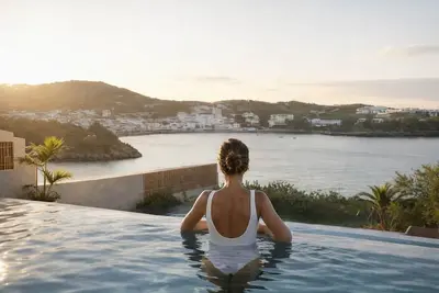 Azure Peak Villa, with Pool, Gym & PlayTent
