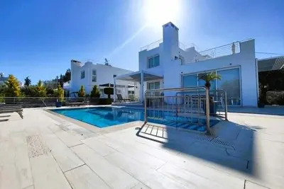 Image de Villa à 4 lits avec piscine privée et vue sur l'océan
