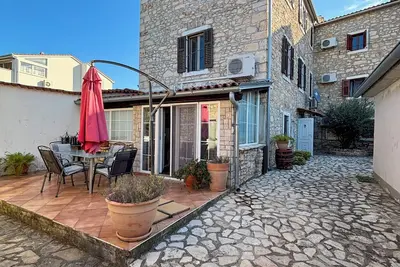 Stonehouse Ewa & Pool, for 7 Persons