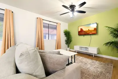 Image de Great for Mid/Long Stays - Pool - King Bed