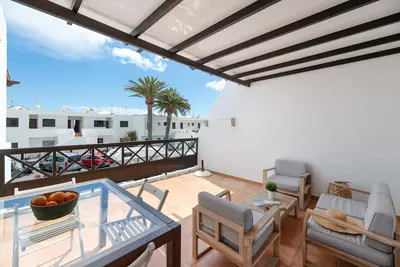 Image de Appartement avec grande terrasse près de la plage
