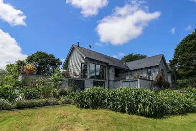 Image de Wood Meadow, pet friendly, luxury holiday cottage in Helford