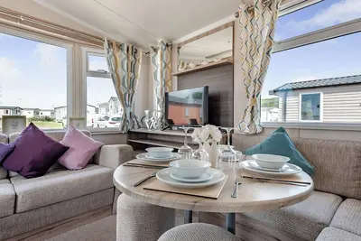 Image de Bronze 2 Bedroom Caravan, Sleeps 4