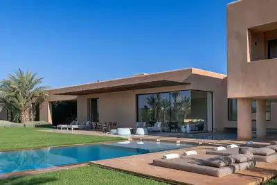 Image de Belle maison de vacances pour 12 personnes avec climatisation, piscine privée, Wifi, Tv et patio