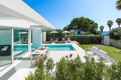 Image de Belle maison de vacances privée avec climatisation, Wifi, piscine privée et Tv