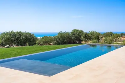 Image de Magnifique maison de vacances pour 8 personnes avec Wifi, piscine privée, climatisation et Tv