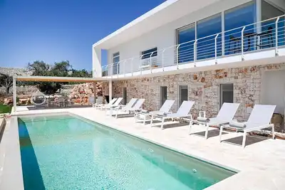 Image de Belle maison de vacances avec climatisation, Wifi, piscine privée, Tv, patio, vue panoramique